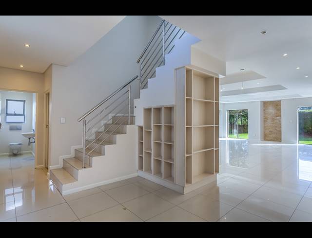 5 BEDROOM FREESTANDING TO LET IN STONEHURST MOUNTAIN ESTATE